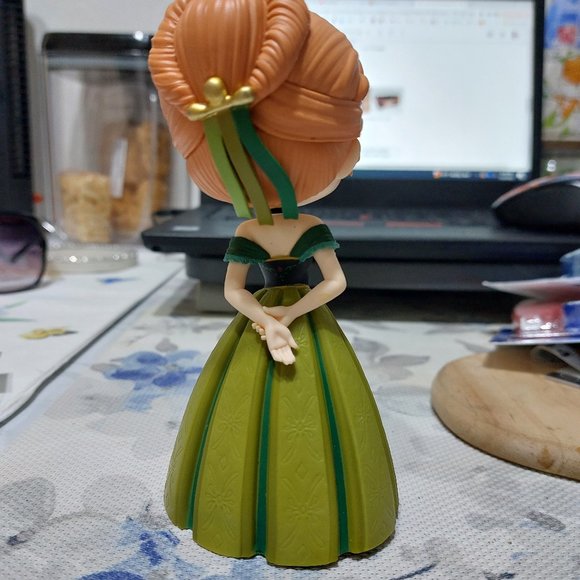 Disney Frozen Princess Anna in Green Ball Gown Collectible Figurine Toy Pretty - Picture 4 of 8